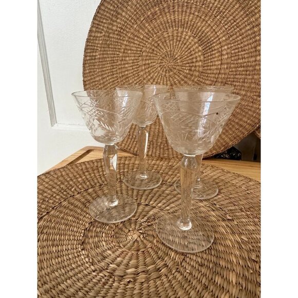 Set of four small vintage drinking glasses - Picture 1 of 10